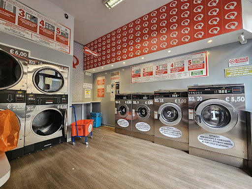 Laundry Self Service Wash and Dry Gallery - Italy