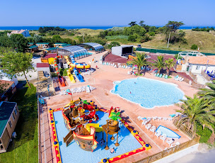 Photo n°52 de Camping Capfun - Huttes à Saint-Denis-d'Oléron (Piscine)
