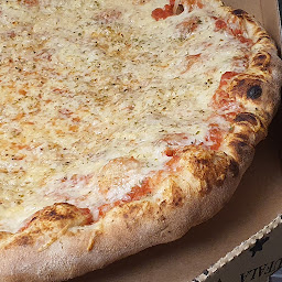 Photo n°20 de À Quoi Pizza au Feu de Bois Lançon-Provence à Lançon-Provence (Pizzeria)