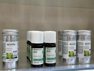 Photo n°3 de Pharmacie Chanut-Bouscatier à Laroquebrou (Pharmacie bio)