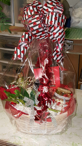 Kay's Designs Flowers & Gifts - Thumbnail