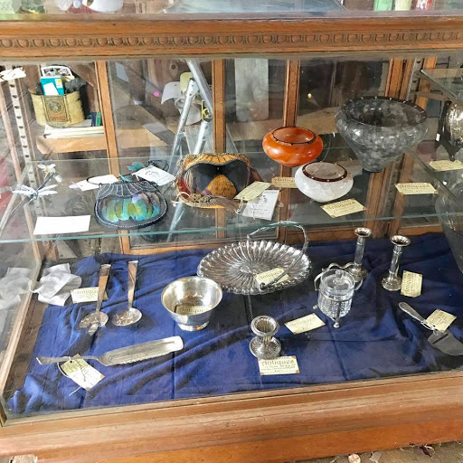Penn's Farm Antiques & Other Treasures - Thumbnail