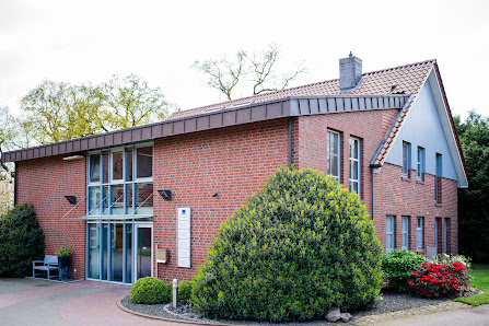 Meyer & Partner Steuerberater Im Dorfe 4, 21726 Heinbockel, Deutschland