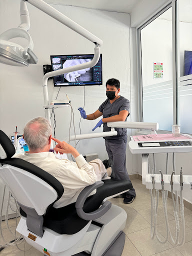 Dr Hugo Sanchez - Dentista Gallery - Mexico