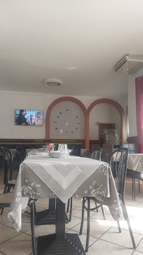 Taj mahal restaurant bar e pizzeria