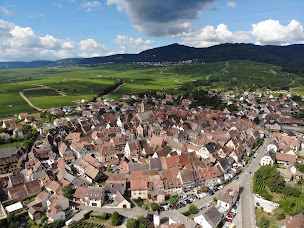 Photo n°16 de Le Hameau d'Eguisheim, chambres d'hôtes et gîtes de charme chez le vigneron à Eguisheim (Chambre d'hôtes)