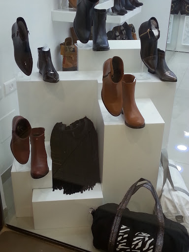 مول بيرزيت BirZeit Shopping Mall Gallery - United States