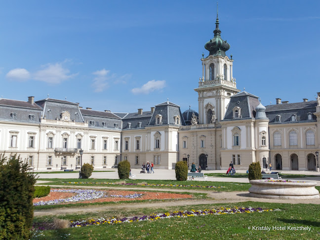 Kristály Hotel