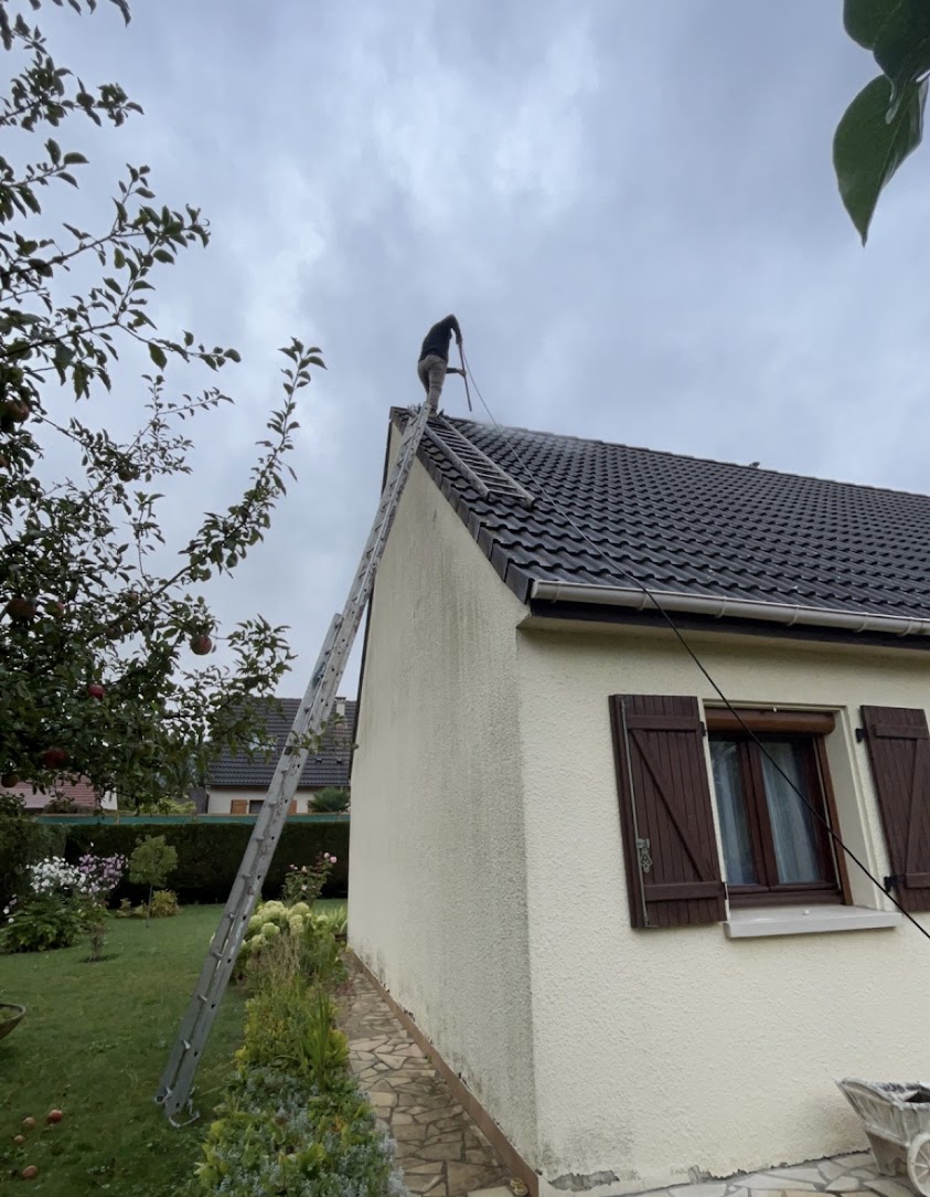 Entreprise Couvreur charpentier - Couverture LJ 🥇