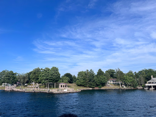 Gananoque 1000 Islands Visitor Centre Gallery - Canada