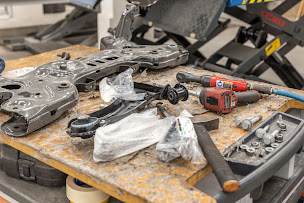Photo n°3 de Carrosserie Luciani à Ajaccio (Atelier de carrosserie automobile)