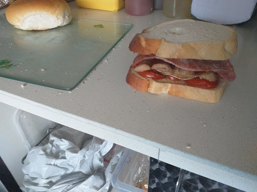 M & N snackbar - Thumbnail