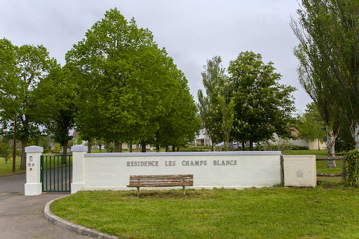 Photo de Fondation Partage et Vie - EHPAD Les Champs Blancs - Sergines à Michery (89140)
