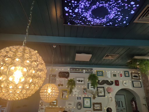 Little Gin - Visual