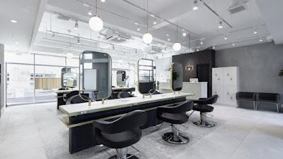 EARTH 〔アース〕春日部店【美容院】