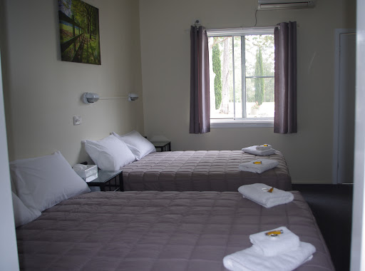Fairway Lodge Motel - Thumbnail