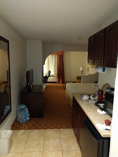 Photos of Holiday Inn Express & Suites Chicago-Oswego