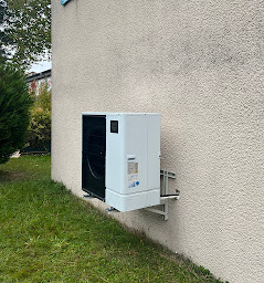 Photo n°9 de Perez Mounier à Le Cendre (Service de maintenance de panneaux solaires)