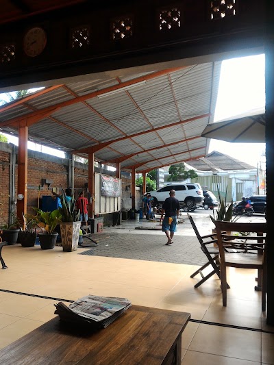 Photos of Pede Car Wash & Cafe