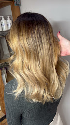 Photo n°8 de My Design'Hair salon de coiffure spécialisé Coloriste et bar à soins à Aix-en-Provence (Salon de coiffure)