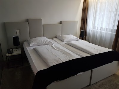 Photos of Pearl Hotel