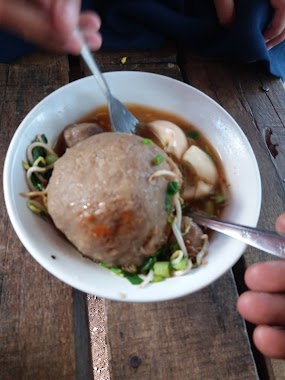 Bakso Raksasa, Author: Abdullah Bagir