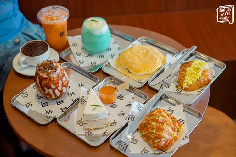 81Degrees Bakery cafe x studio