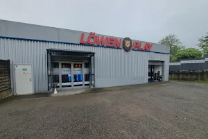 Löwen Play image