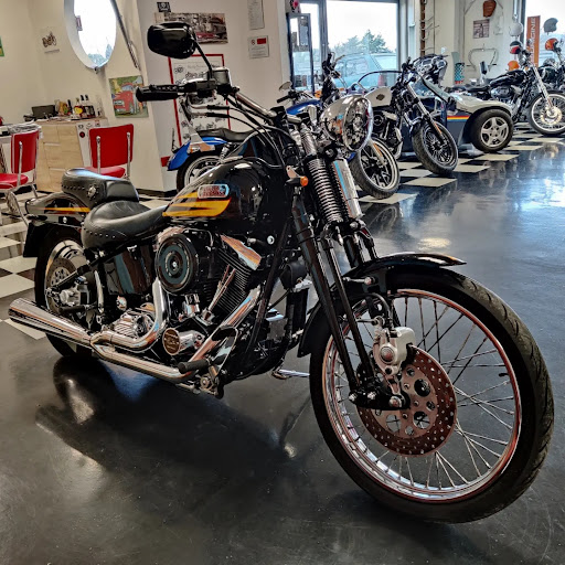 75 Garage - Visual