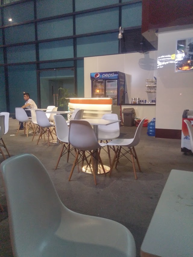 Aéroport de Cat Bi
