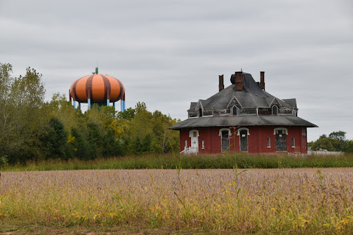 World’s Largest Pumpkin Water Tower - Thumbnail