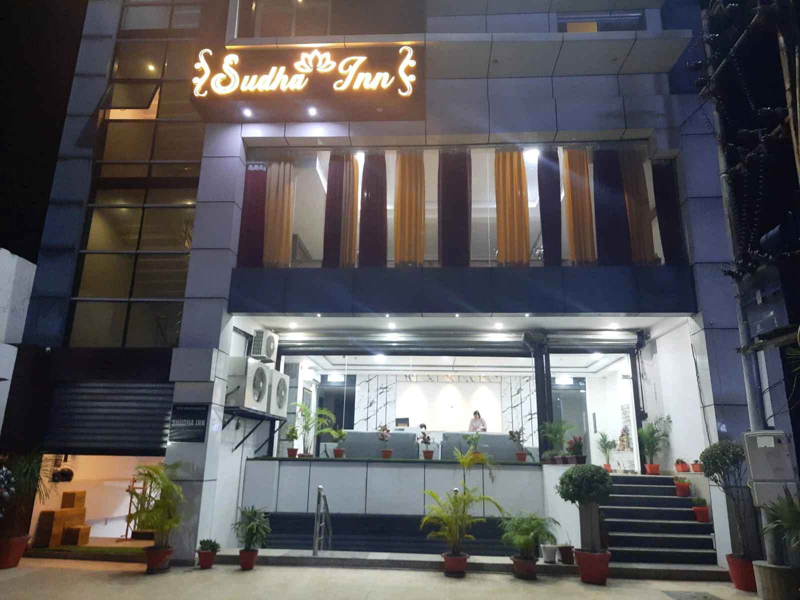Sudha Inn Hotel & Banquet Hall