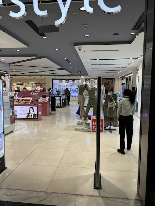 Af1qippix0hdlu2suorrr Dkvwsipuyfrxun6jjzl73v=s677 K No