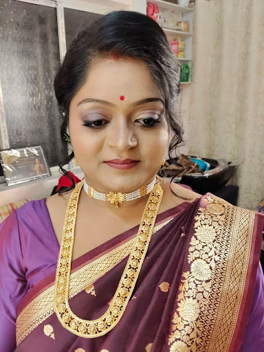 PARTY MAKEUP STARTING ONLY 1200/- post image