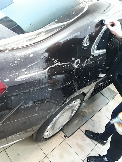 Photos of Mercedes-benz, Car Dealer