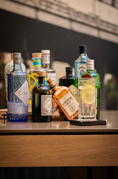 Photo n°36 de Bar Là-Bas à Issy-les-Moulineaux (Bar à cocktails)