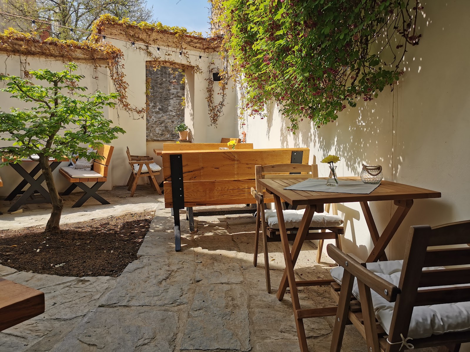 Mikulas Bistro — photo 1
