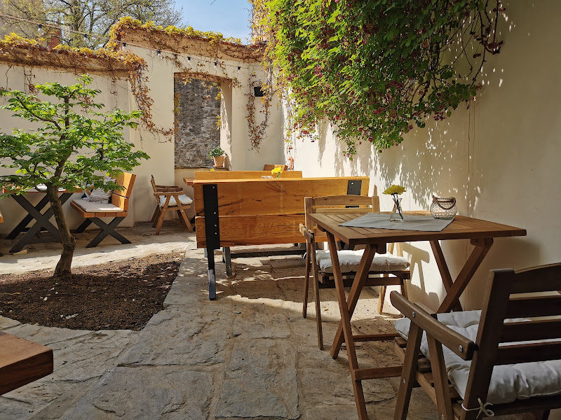 Mikulas Bistro — photo