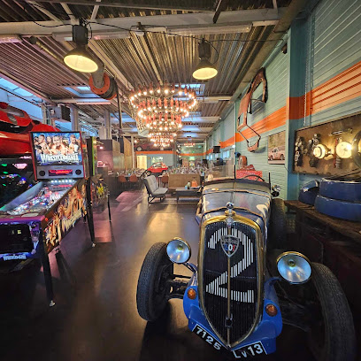 Foodgarage Hoase Eetcafé-Snackbar-Terras-Eventlocatie-slagerij-traiteur-bakkerij-groenten-fruit