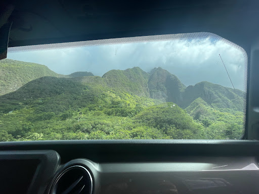 Iao Valley parking lot - Thumbnail