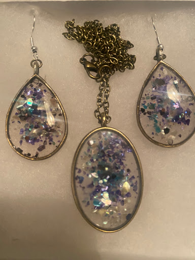 Kinlees Custom Designs