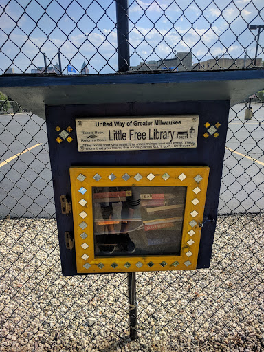 Little Free Library - Charter #2431 - Thumbnail