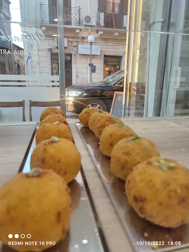 Nonna Vittoria Pizzeria - Thumbnail