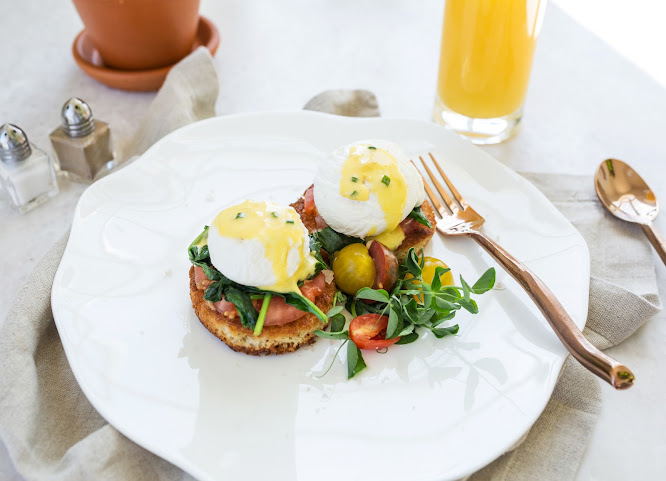 Becca Restaurant & Garden by null