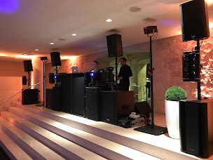 Photo n°6 de L Agence Tout Mix à Roissy-en-Brie (Cabine photographique)