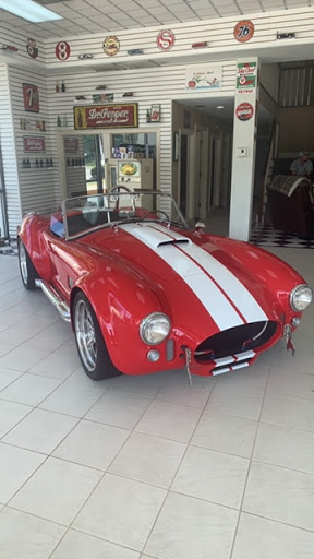 Key's Classic Cars Gallery - United States