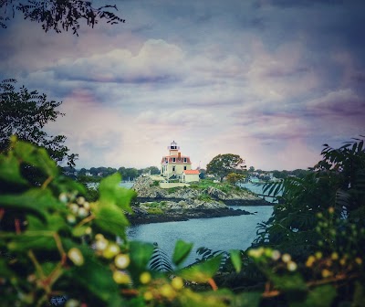 Pomham Rocks Lighthouse