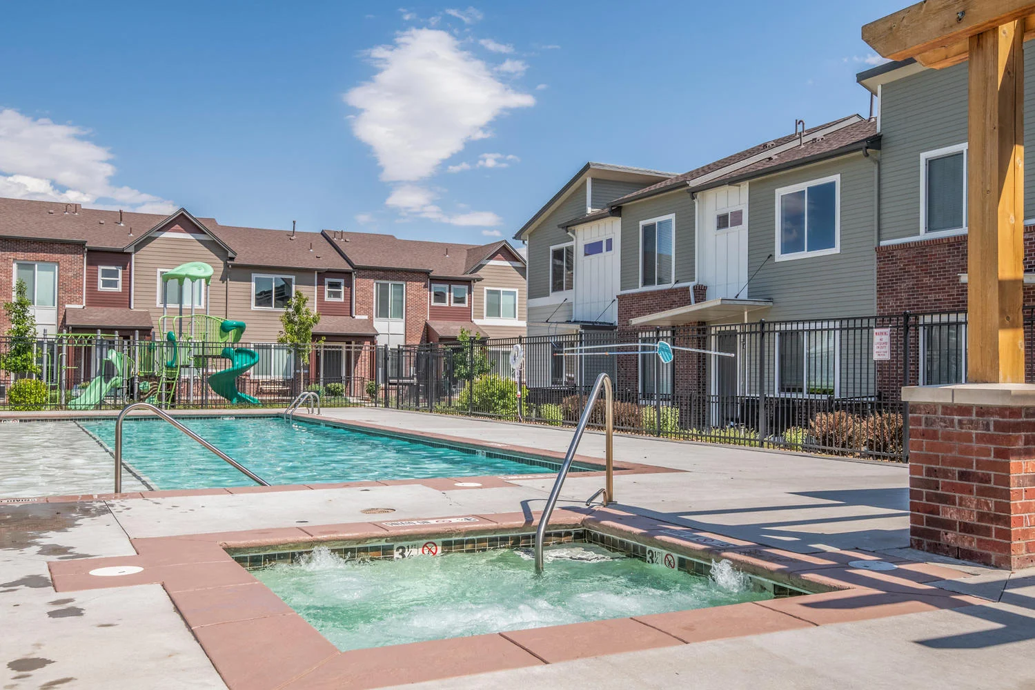 Willow Point Townhomes