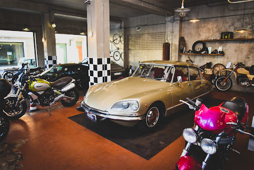 SA Detailing | Restauro Auto | Volanti | Sedili | Detailing | Interni - Thumbnail