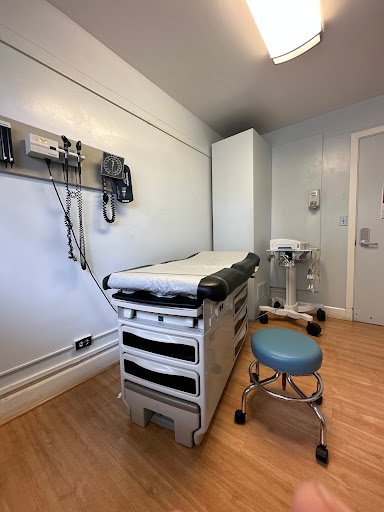 Waikiki Health